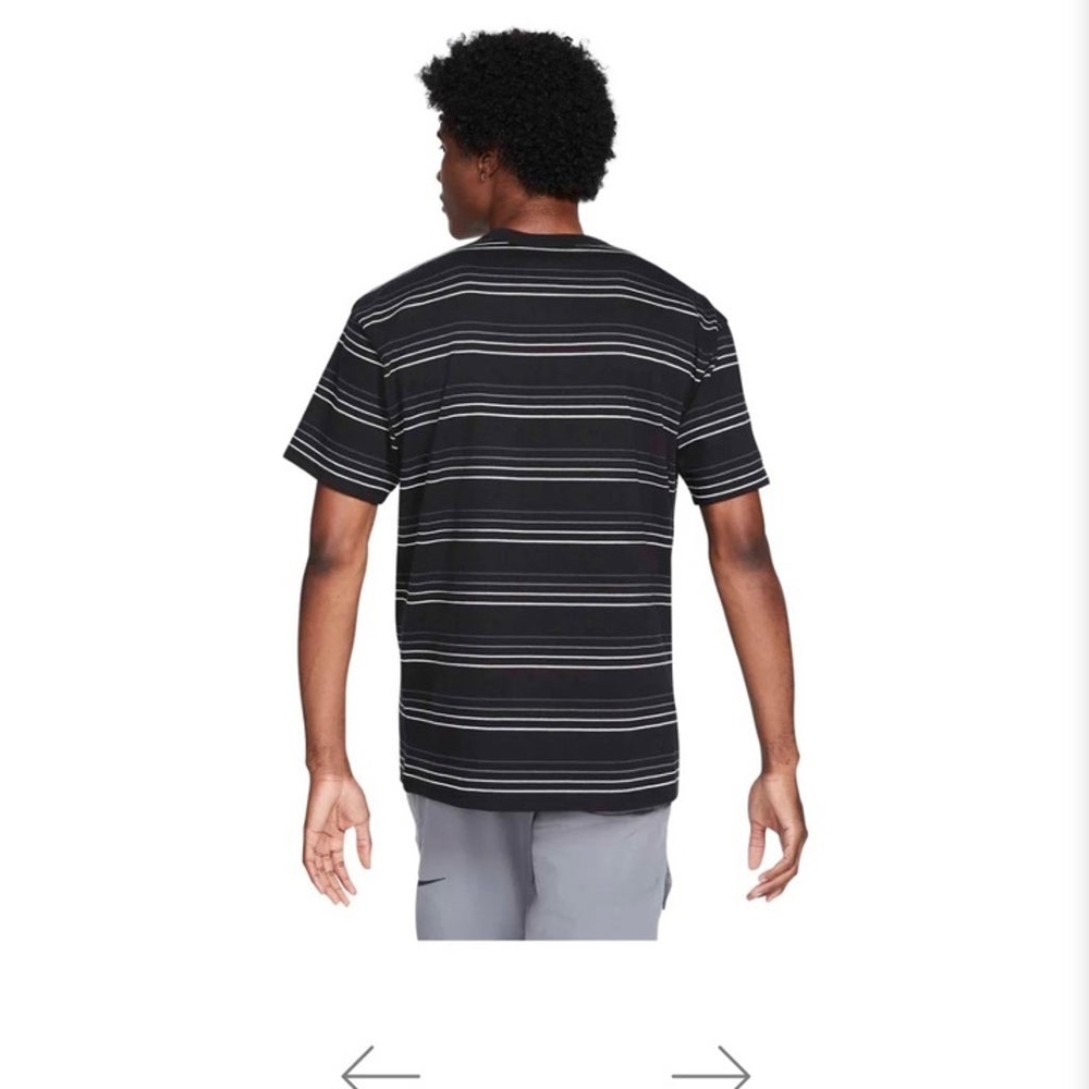 NWOT NIKE PREMIUM STRIPE TEE BLACK - Picture 6 of 9